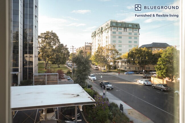 Foto del edificio - 710 Laurel Ave