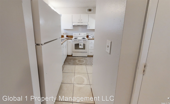 Building Photo - 2 br, 1 bath Apartment - 1108 S. Bartow Rd...