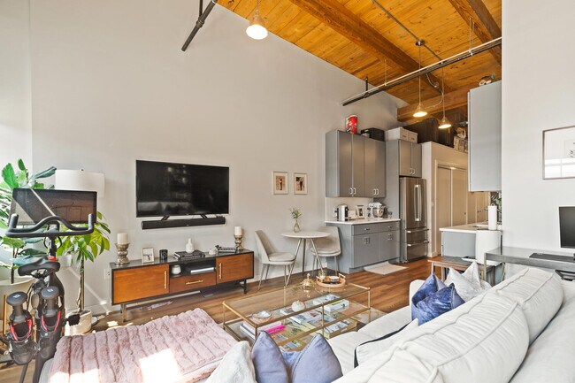 Building Photo - 50 Melcher St