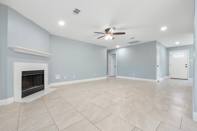 Foto del edificio - 28815 Binefield St