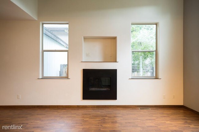 Building Photo - 4234 Cover St