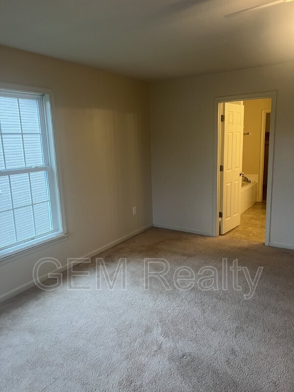 Building Photo - 35122 Saba Pl