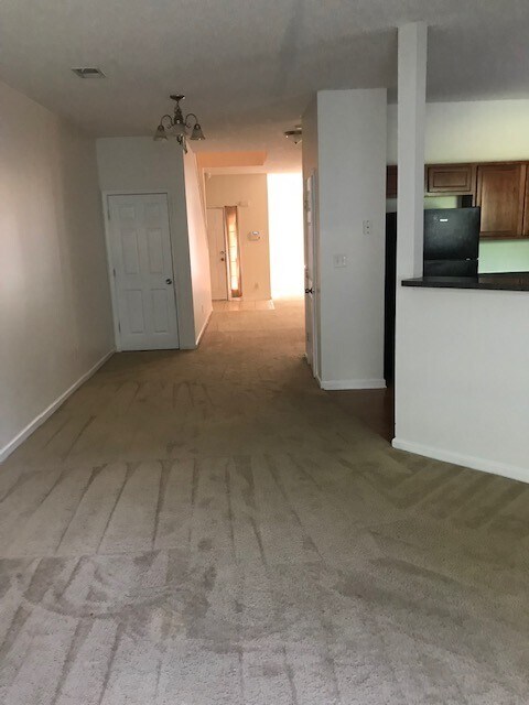Building Photo - Call for pricing