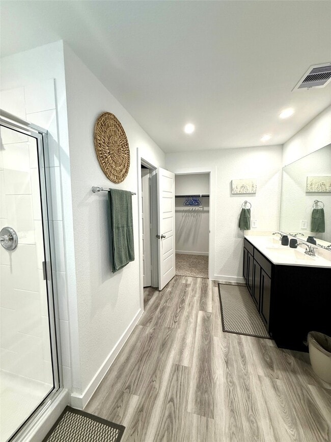 Building Photo - 12308 Greenwood St