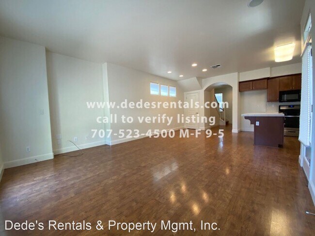 Foto del edificio - 2212-2214 Versailles St