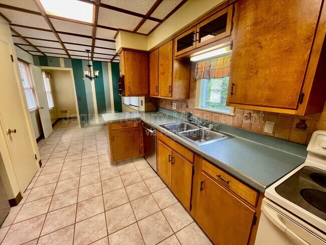 Foto del edificio - 1526 Royce Ave