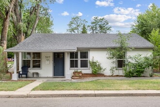 Building Photo - 527 S Bryan Ave