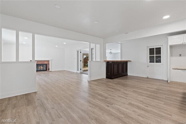 Foto del edificio - 4 br, 2 bath House - 2714 N Linwood St