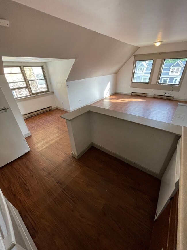 Photo - 431 Forest Ave Apartment