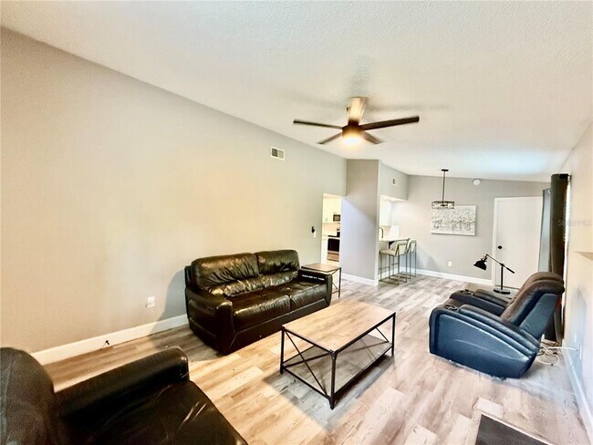 Foto del edificio - 3958 Dream Oak Pl