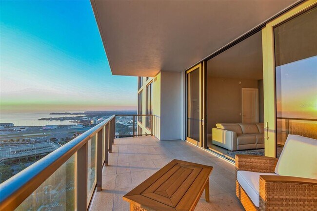 Foto del edificio - 301 1st St S