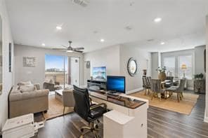 Building Photo - 7521 Laureate Blvd
