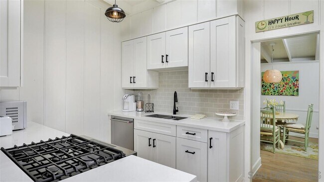 Foto del edificio - 1095 Klish Way