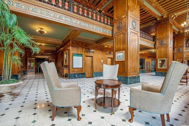 Foto del edificio - 523 S Louisiana St