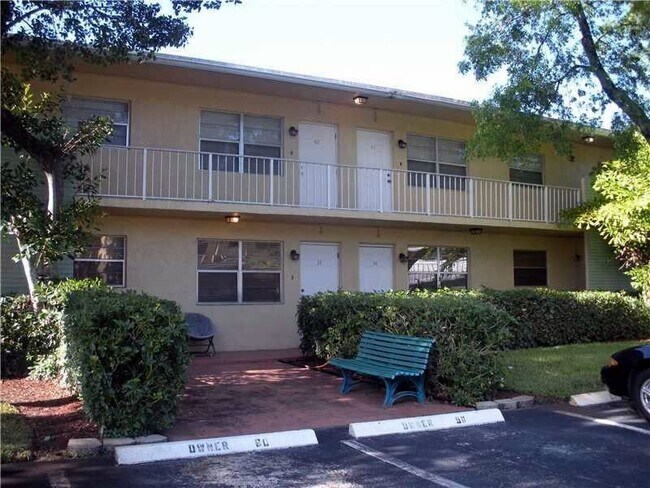 Foto del edificio - 2607 NE 8th Ave