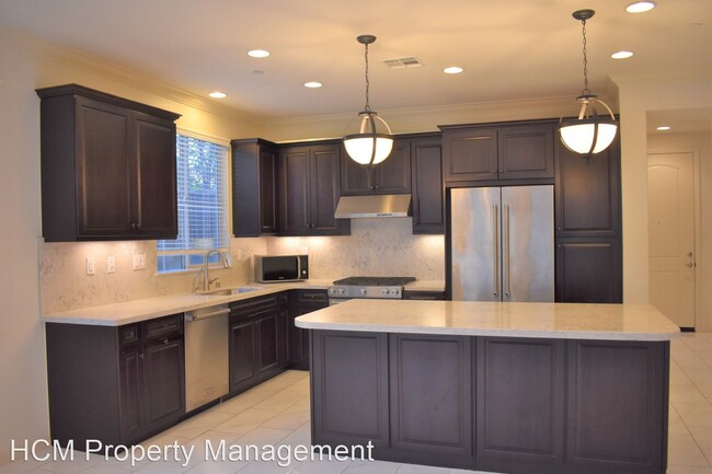 Building Photo - 4 br, 2.5 bath House - 123 Bright Poppy