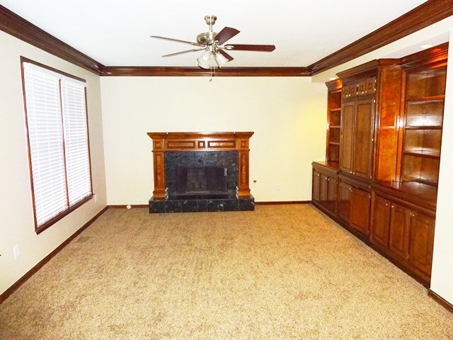 Building Photo - 1302 Hadaway Trail NE