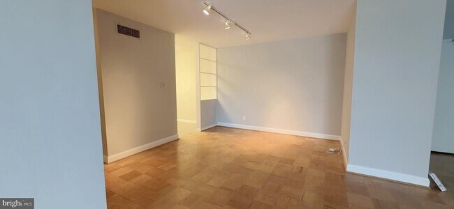 Foto del edificio - 4977 Battery Ln