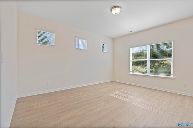 Building Photo - 182 Story Ray Dr