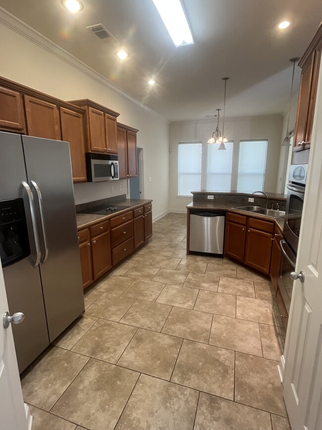 Kitchen - 110 Sawmill Creek Rd