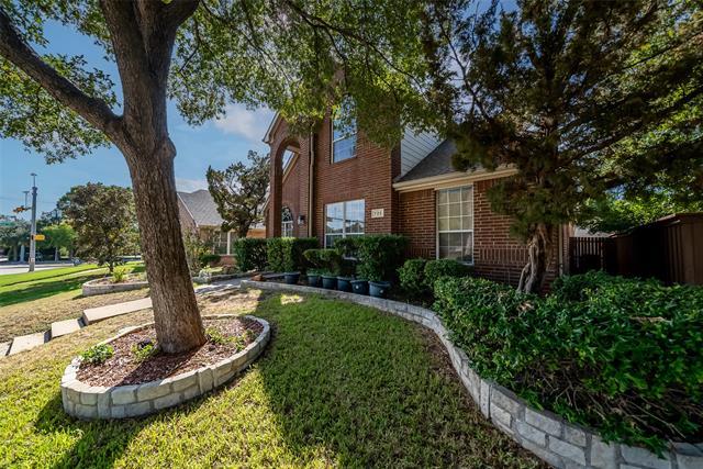 Building Photo - 722 Duchess Dr