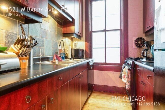 Foto del edificio - 1521 W Barry Ave