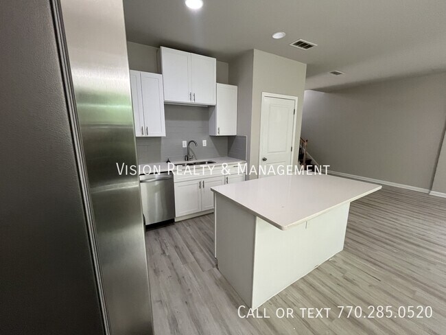 Foto del edificio - 8324 Triple Crown Dr