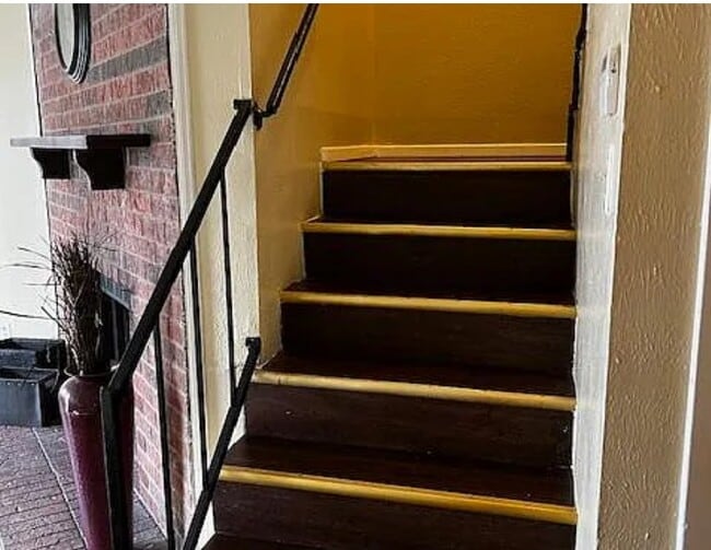 Building Photo - 10500 Lake June Rd