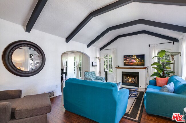 Building Photo - 139 Rexford Dr