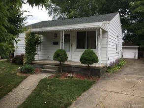 Building Photo - 2047 Romeo St