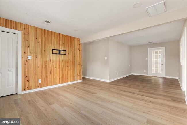 Foto del edificio - 14013 Glenkirk Rd