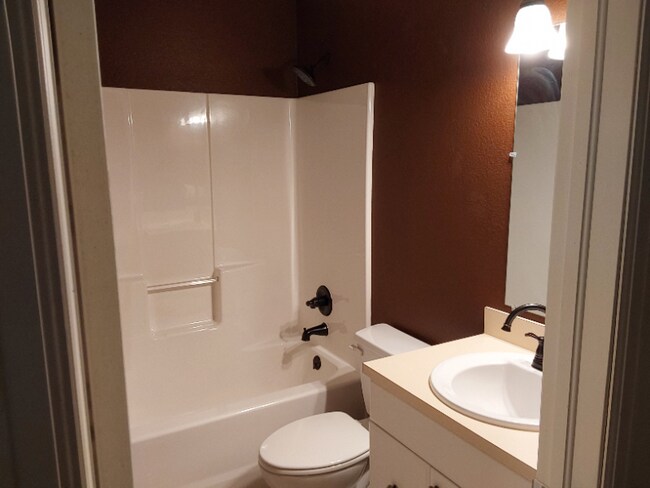 Foto del edificio - 6883 Mount Democrat St