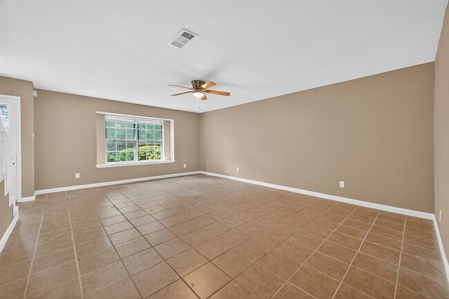 Foto del edificio - 6710 Biggs Ct