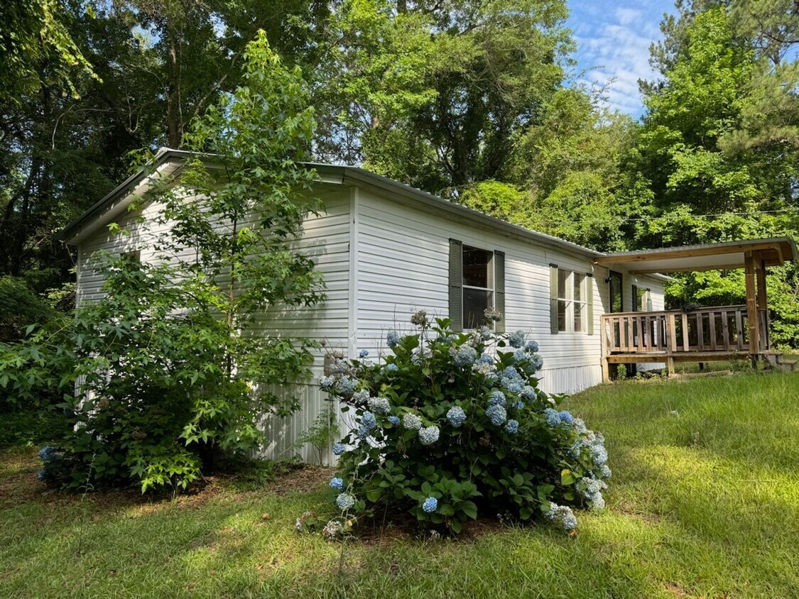 Building Photo - 919 Louis Rd