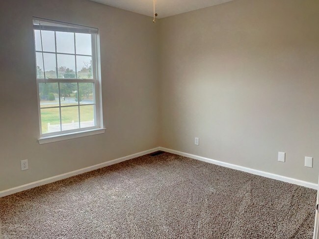 Building Photo - Lovely Single Family Residence