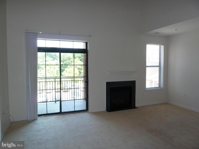 Foto del edificio - 9020 Lorton Station Blvd