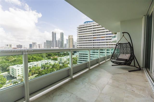 Foto del edificio - 1643 Brickell Ave