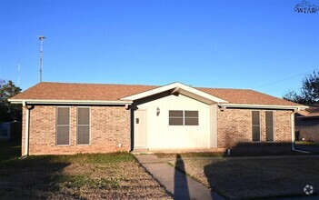 Building Photo - 4814 Big Bend Dr