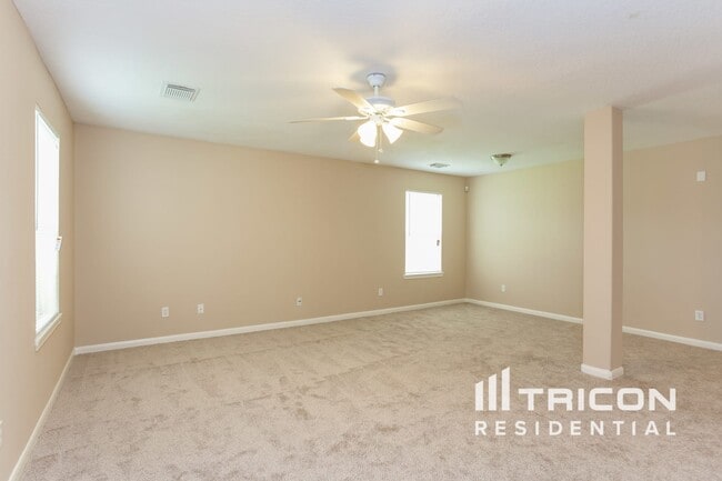 Building Photo - 5746 Gasser Ln