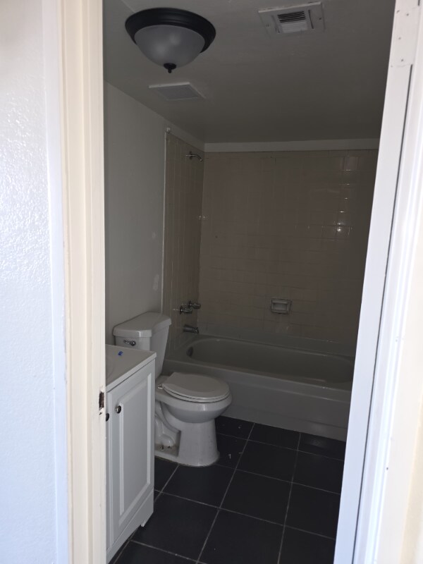 Foto del edificio - 2512 N Carroll St