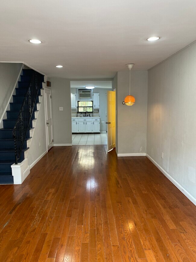 Foto del edificio - 907 Hoffman St