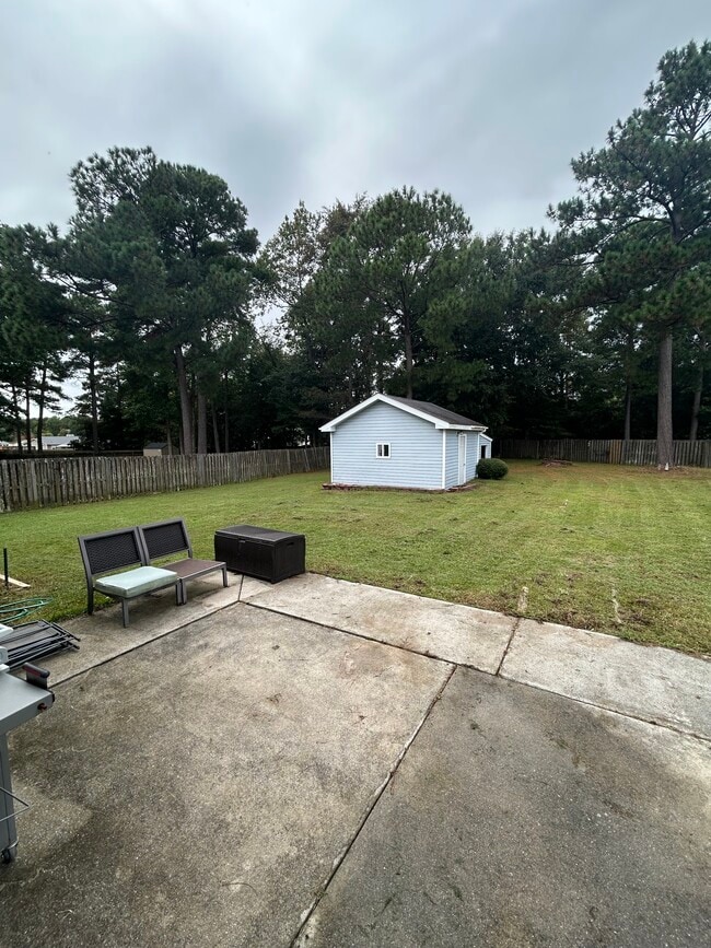Building Photo - 147 Lawndale Ln