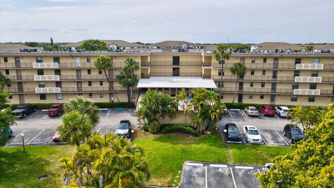 Building Photo - 9355 SW 8th St