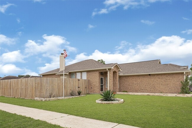 Building Photo - 174 Horn Ct