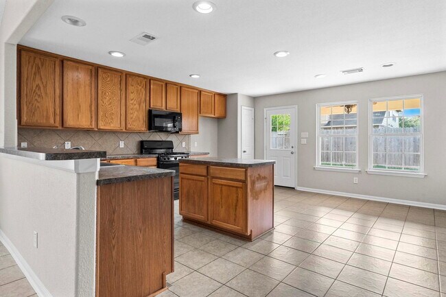 Building Photo - Turkey Creek, Missouri City, TX 77459 - 3 BR 2 BA single-family home