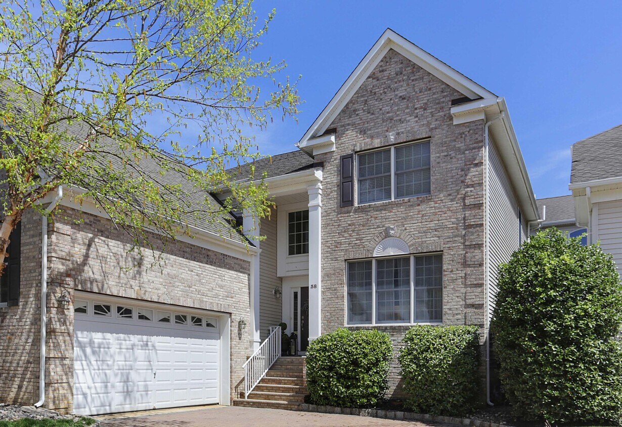 Foto principal - 38 Erin Ct