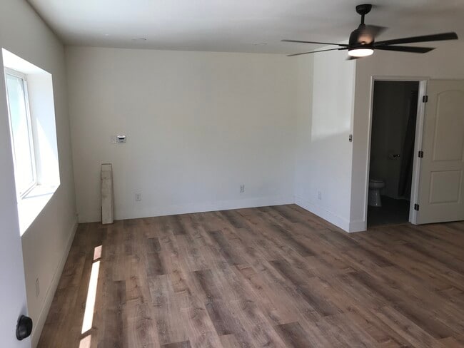 Foto del edificio - 4230 Quail Rd