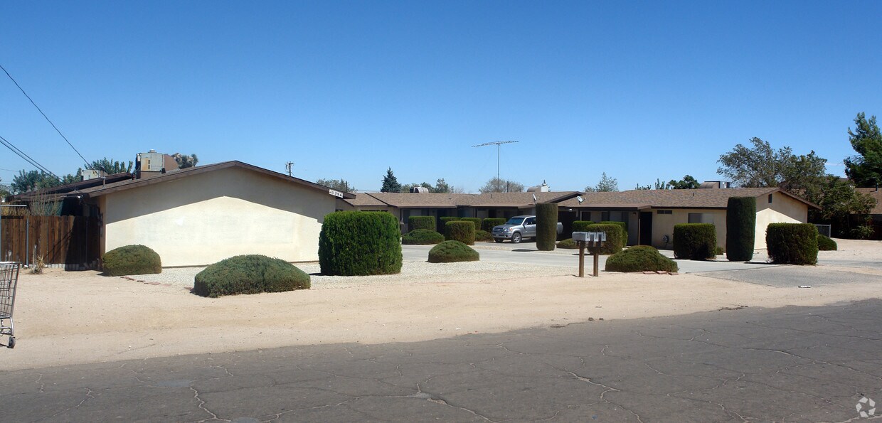 15954 Olive St, Hesperia, CA 92345 Apartments in Hesperia, CA