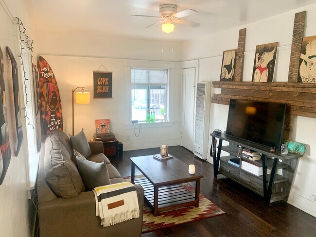Living Room - 3145 E Anaheim St