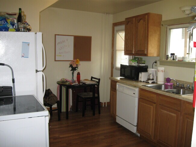 Building Photo - 330 W Nittany Ave